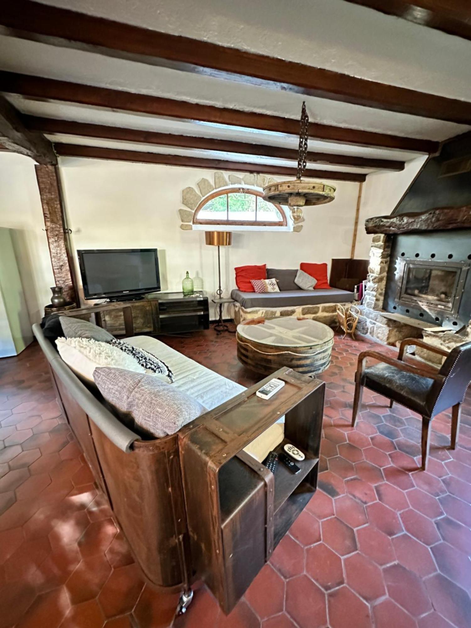 Au Coeur Du Vignoble Cognacais Villa Gondeville Exterior photo